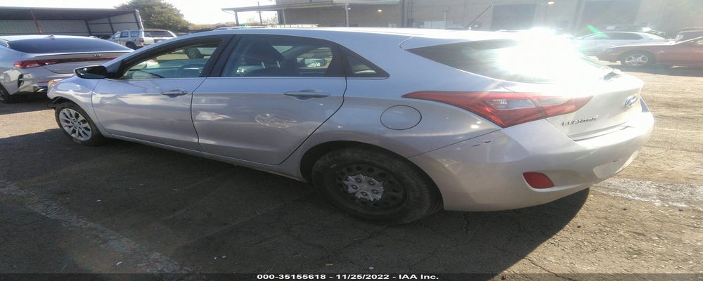 KMHD35LH6HU381831 2017 HYUNDAI ELANTRA GT photo no. 3