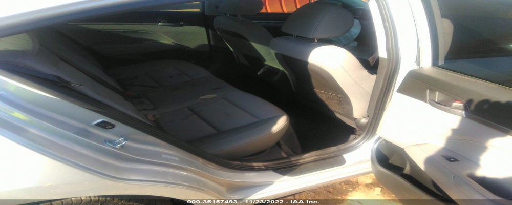 KMHD84LF3HU179801 2017 HYUNDAI ELANTRA photo no. 8