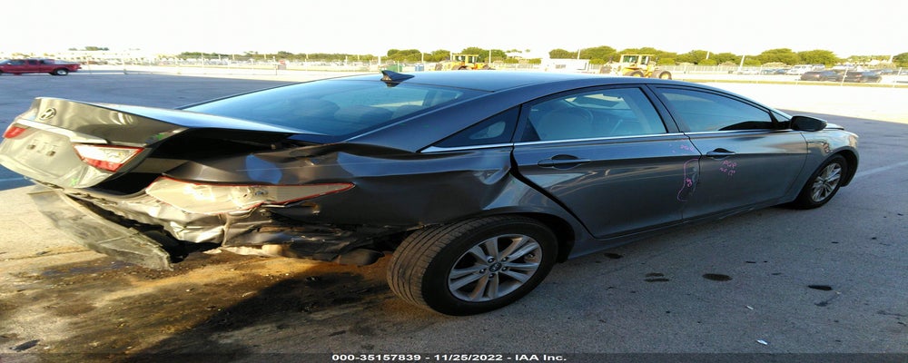 5NPEB4AC8BH173013 2011 HYUNDAI SONATA photo no. 4
