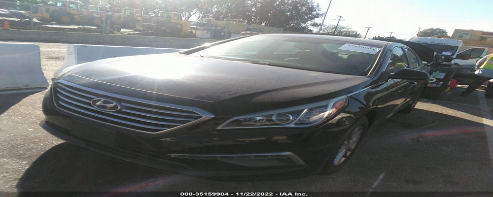 5NPE24AF4FH173588 2015 HYUNDAI SONATA photo no. 2