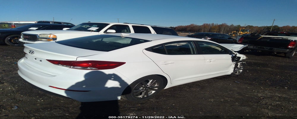 5NPD84LF7HH128820 2017 HYUNDAI ELANTRA photo no. 4