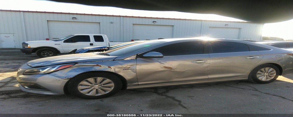 KMHE24L17GA016174 2016 HYUNDAI SONATA HYBRID photo no. 6