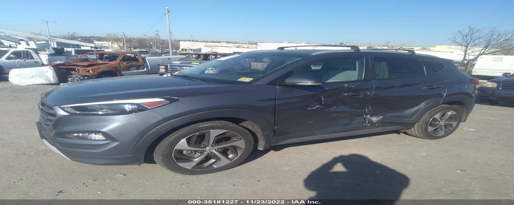 KM8J33A27HU315374 2017 HYUNDAI TUCSON photo no. 2