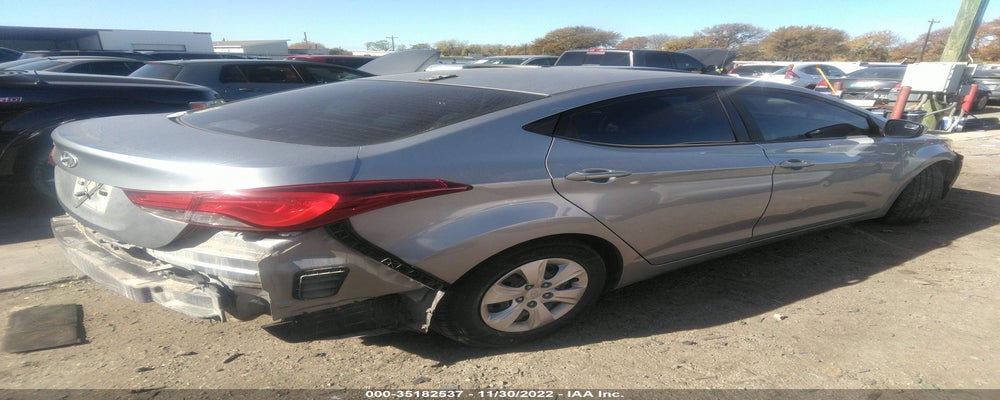 5NPDH4AE1GH750273 2016 HYUNDAI ELANTRA photo no. 4