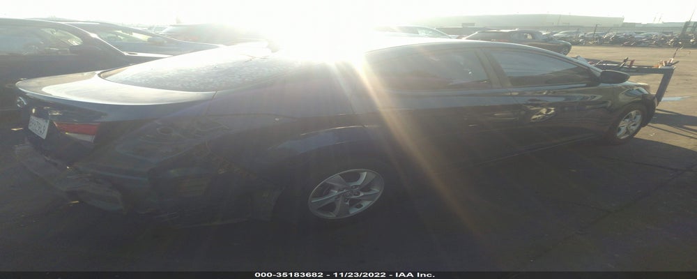 KMHDH4AE0FU458842 2015 HYUNDAI ELANTRA photo no. 4