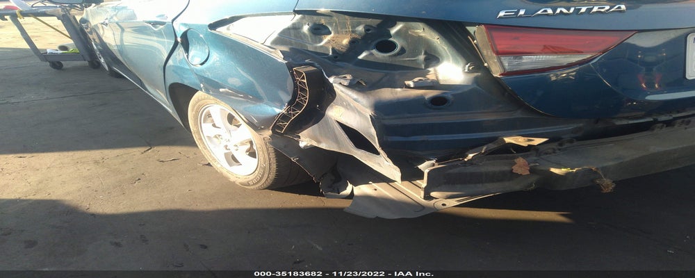 KMHDH4AE0FU458842 2015 HYUNDAI ELANTRA photo no. 6