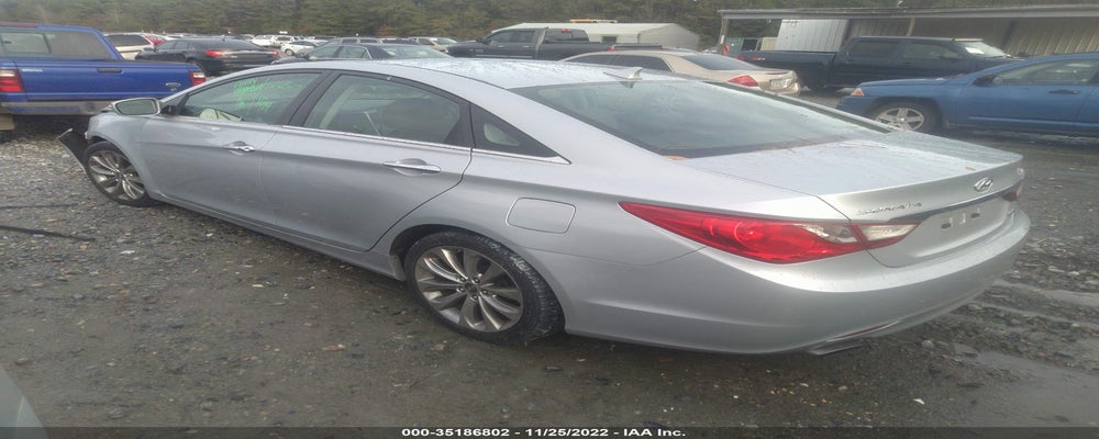 5NPEC4AB2BH209184 2011 HYUNDAI SONATA photo no. 3