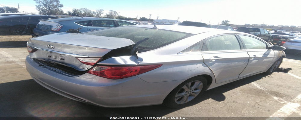 5NPEC4AC9BH271111 2011 HYUNDAI SONATA photo no. 4