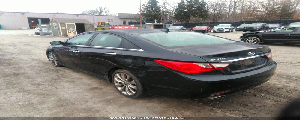 5NPEC4AC0BH018288 2011 HYUNDAI SONATA photo no. 3