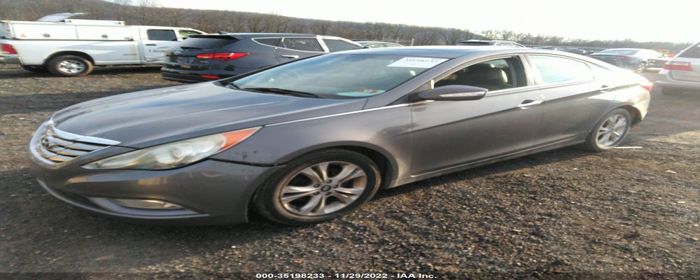 5NPEC4AC0BH047290 2011 HYUNDAI SONATA photo no. 2