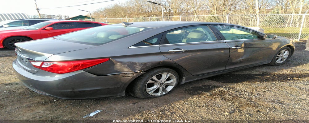 5NPEC4AC0BH047290 2011 HYUNDAI SONATA photo no. 4