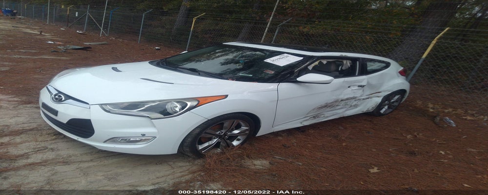 KMHTC6AD1CU024972 2012 HYUNDAI VELOSTER photo no. 2