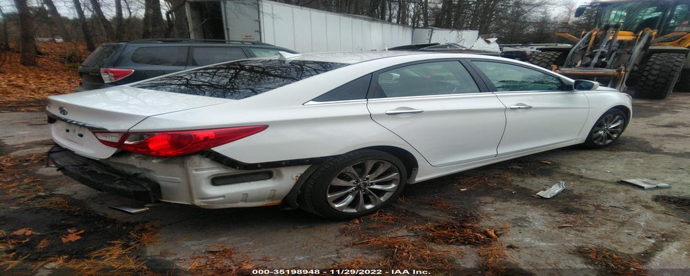 5NPEC4AC3BH270925 2011 HYUNDAI SONATA photo no. 4