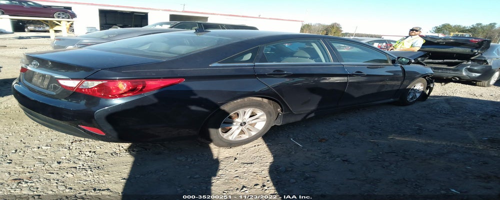 5NPEB4AC8EH880259 2014 HYUNDAI SONATA photo no. 4