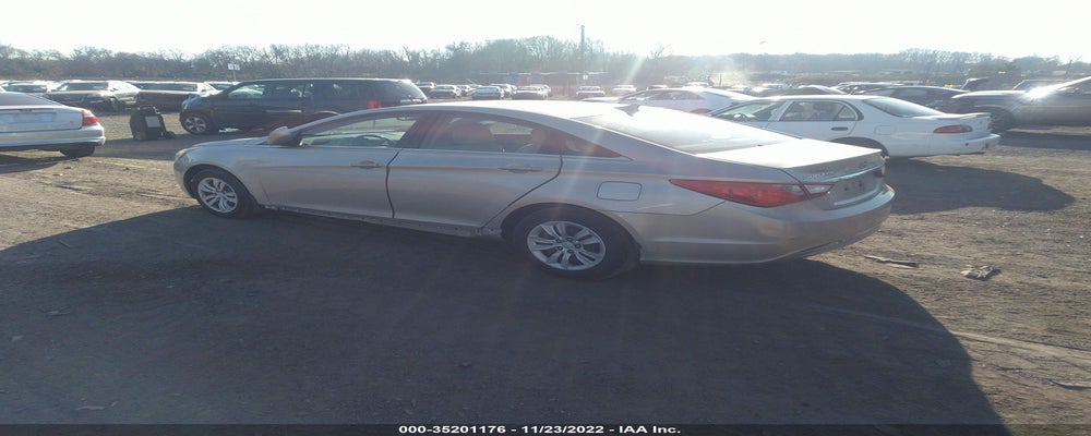 5NPEB4AC5BH131902 2011 HYUNDAI SONATA photo no. 3