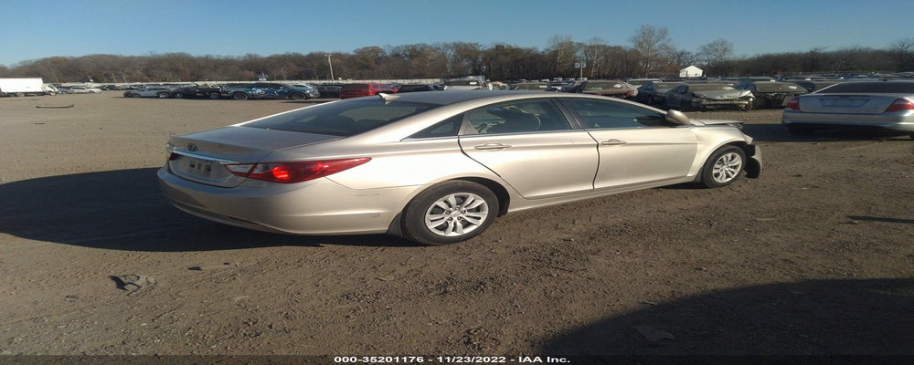 5NPEB4AC5BH131902 2011 HYUNDAI SONATA photo no. 4