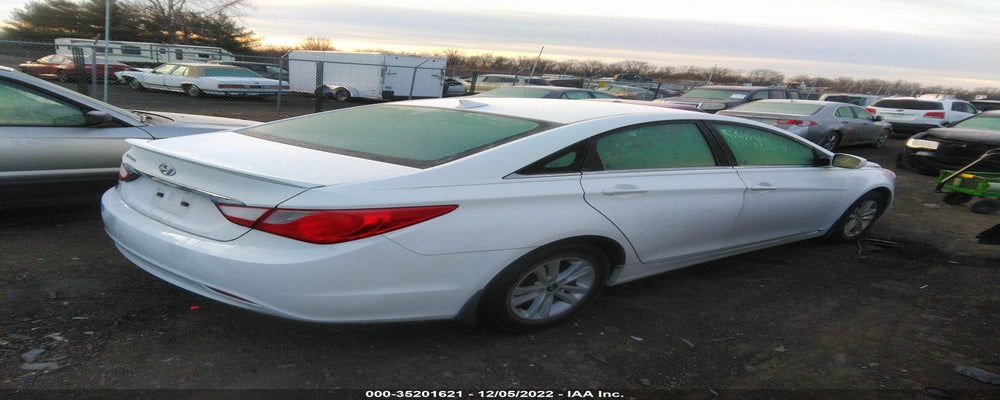 5NPEB4AC7DH721943 2013 HYUNDAI SONATA photo no. 4