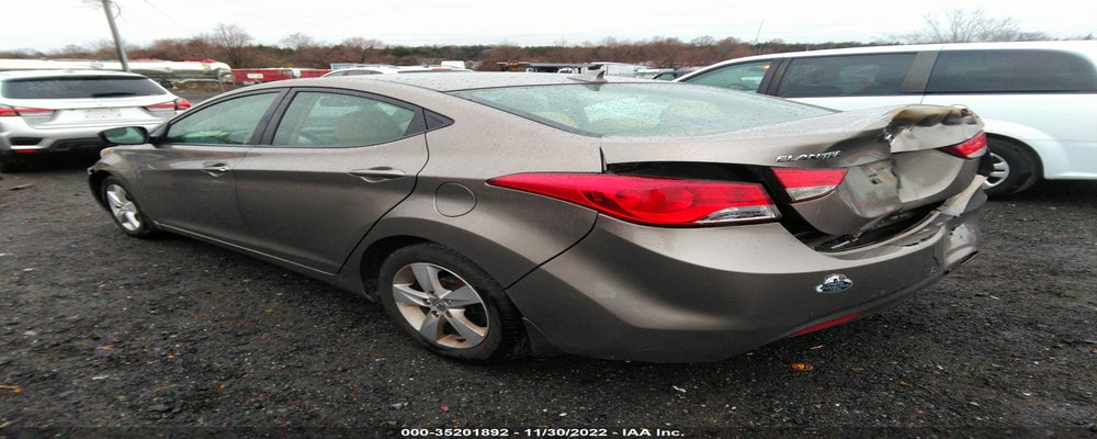5NPDH4AE4DH390637 2013 HYUNDAI ELANTRA photo no. 3