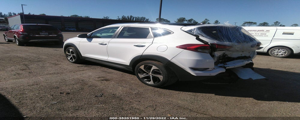 KM8J3CA26GU268563 2016 HYUNDAI TUCSON photo no. 3