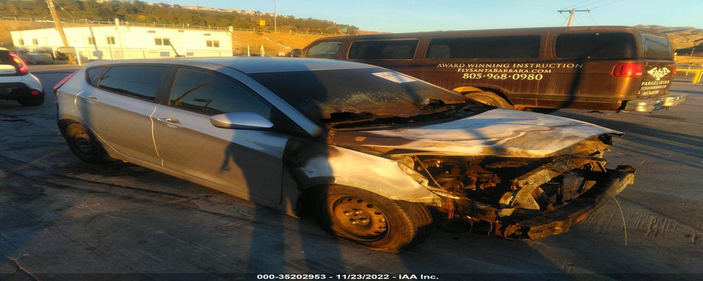 KMHCT5AE5FU225023 2015 HYUNDAI ACCENT photo no. 3
