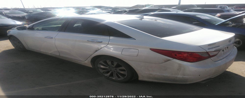 5NPEC4AB3BH235843 2011 HYUNDAI SONATA photo no. 3