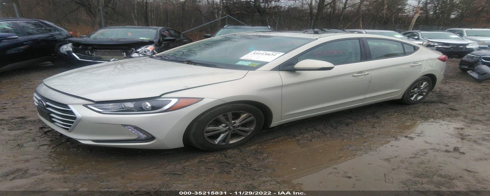 KMHD84LF4HU328121 2017 HYUNDAI ELANTRA photo no. 2