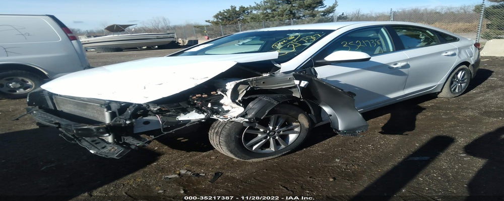 5NPE24AF5FH226928 2015 HYUNDAI SONATA photo no. 2