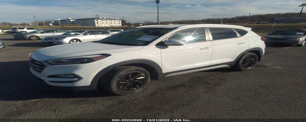 KM8J3CA41HU484727 2017 HYUNDAI TUCSON photo no. 2