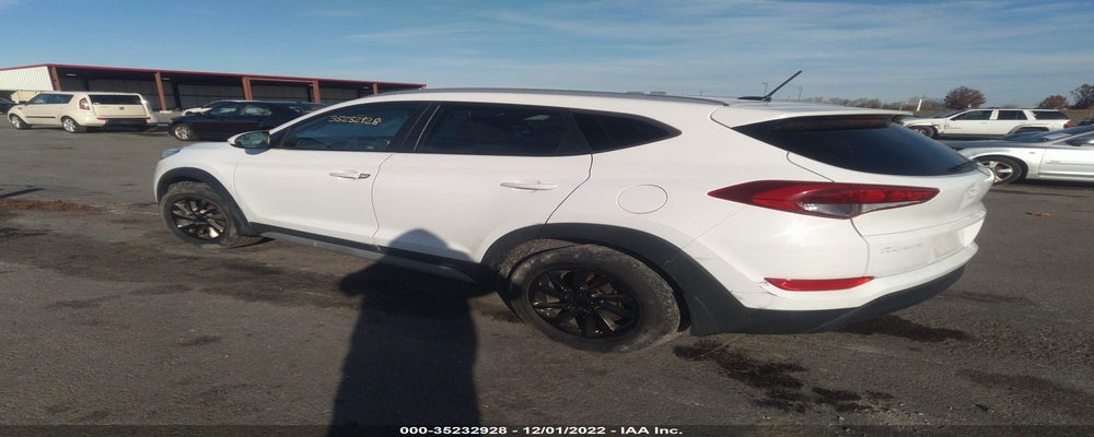 KM8J3CA41HU484727 2017 HYUNDAI TUCSON photo no. 3