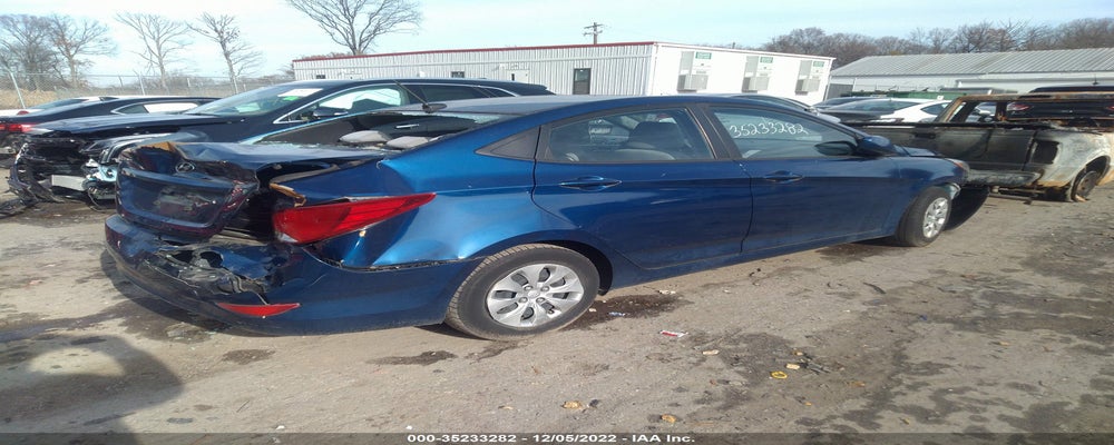 KMHCT4AE7HU217258 2017 HYUNDAI ACCENT photo no. 4