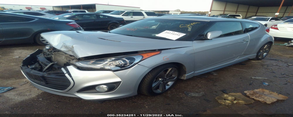 KMHTC6AE0FU243953 2015 HYUNDAI VELOSTER photo no. 2