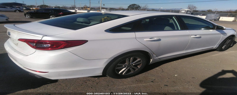 5NPE24AF8HH452092 2017 HYUNDAI SONATA photo no. 4