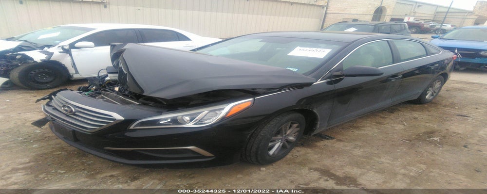 5NPE24AF2HH527983 2017 HYUNDAI SONATA photo no. 2