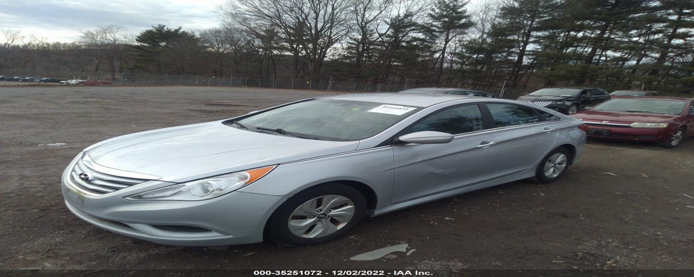 5NPEB4AC7EH817962 2014 HYUNDAI SONATA photo no. 2