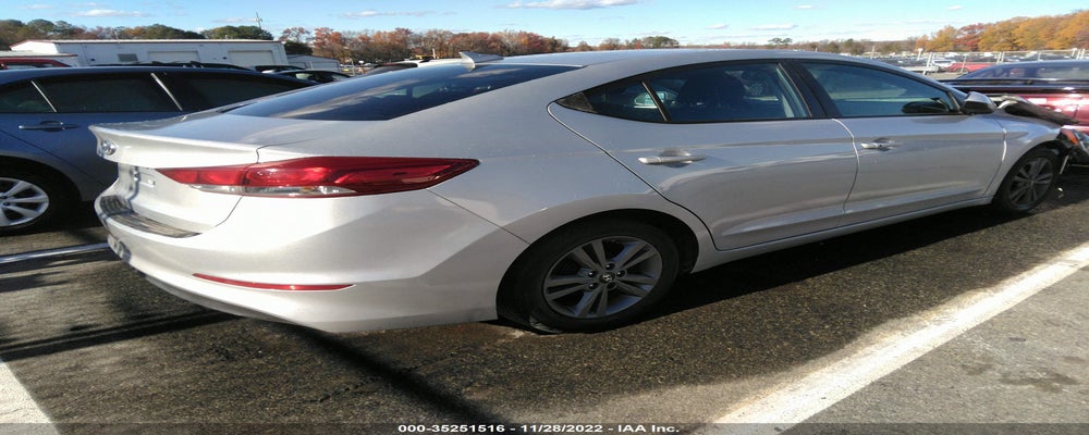 5NPD84LF2HH186320 2017 HYUNDAI ELANTRA photo no. 4
