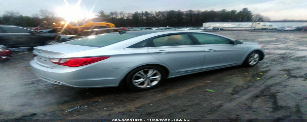 5NPEC4ACXDH604743 2013 HYUNDAI SONATA photo no. 4