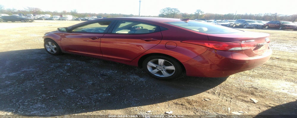 5NPDH4AE1DH389879 2013 HYUNDAI ELANTRA photo no. 3