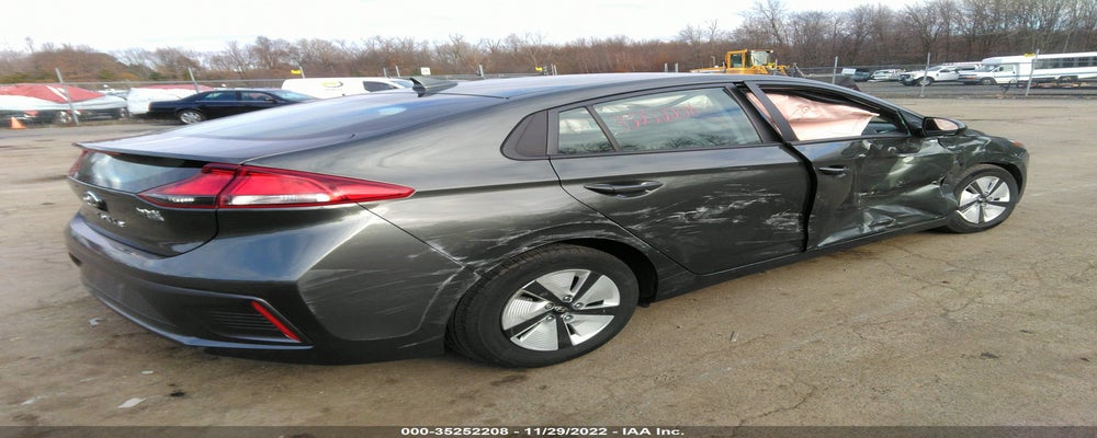 KMHC65LC8LU235608 2020 HYUNDAI IONIQ HYBRID photo no. 4