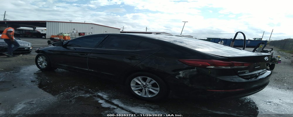 KMHD74LF9JU562974 2018 HYUNDAI ELANTRA photo no. 3