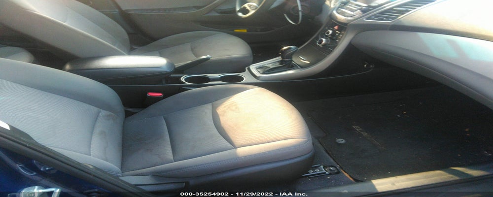5NPDH4AE1GH729133 2016 HYUNDAI ELANTRA photo no. 5