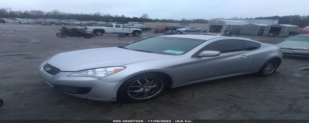 KMHHU6KH6AU009577 2010 HYUNDAI GENESIS COUPE photo no. 2