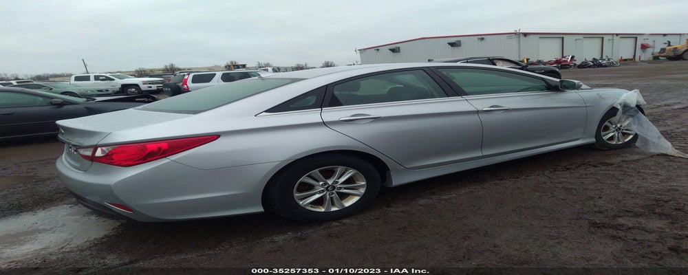 5NPEB4AC0EH931057 2014 HYUNDAI SONATA photo no. 4