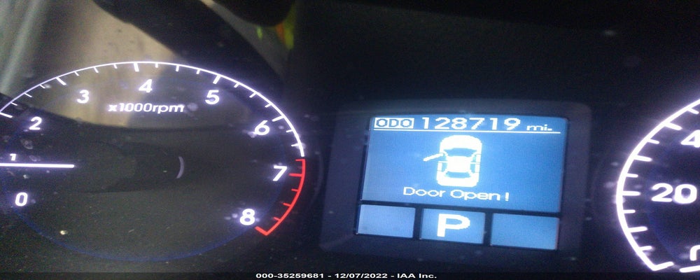 KMHGC4DD5CU196133 2012 HYUNDAI GENESIS photo no. 7