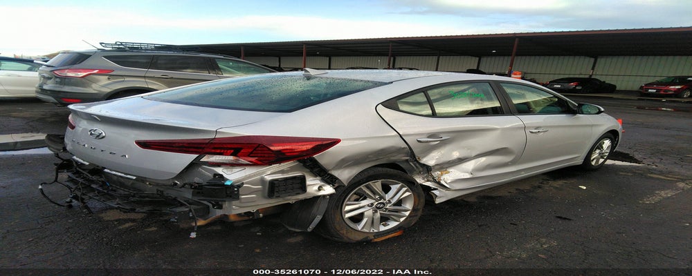 KMHD84LF0KU885955 2019 HYUNDAI ELANTRA photo no. 4