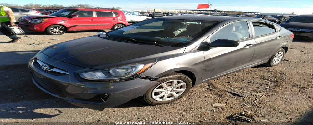 KMHCT4AEXDU387723 2013 HYUNDAI ACCENT photo no. 2