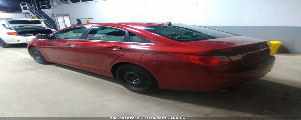 5NPEC4AB7BH196318 2011 HYUNDAI SONATA photo no. 3