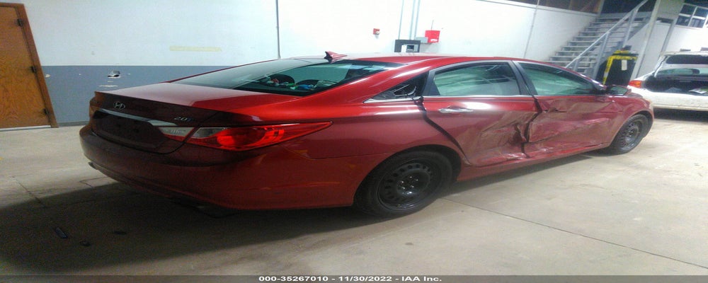5NPEC4AB7BH196318 2011 HYUNDAI SONATA photo no. 4