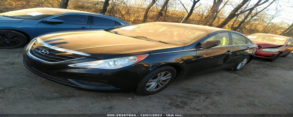 5NPEB4AC4BH209148 2011 HYUNDAI SONATA photo no. 2