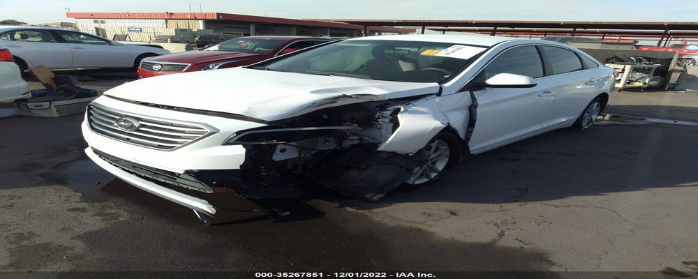 5NPE24AF8FH196565 2015 HYUNDAI SONATA photo no. 2