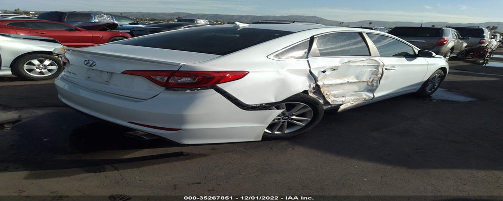5NPE24AF8FH196565 2015 HYUNDAI SONATA photo no. 4